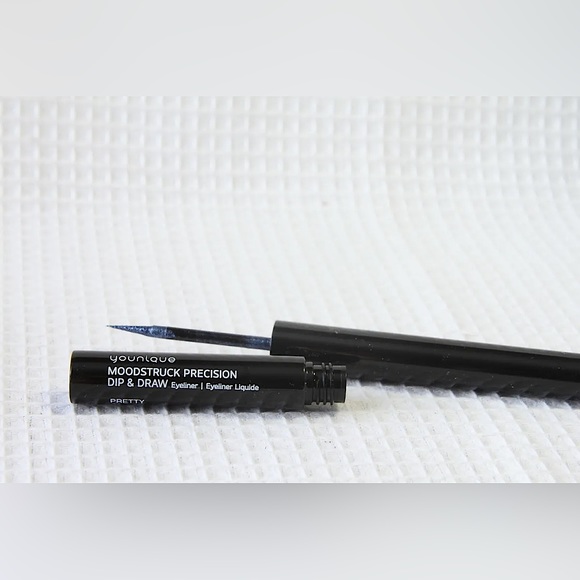 Younique dip & draw liquid eyeliner PRETTY - Picture 1 of 3
